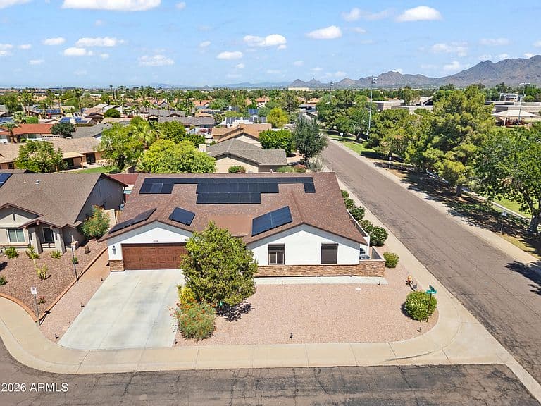 9098 E LUDLOW Drive photo 2