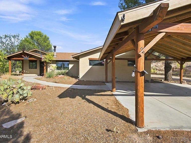 5435 N GRACE Drive photo 1