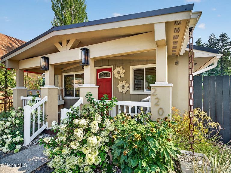 2206 E Coeur D Alene Ave photo 3