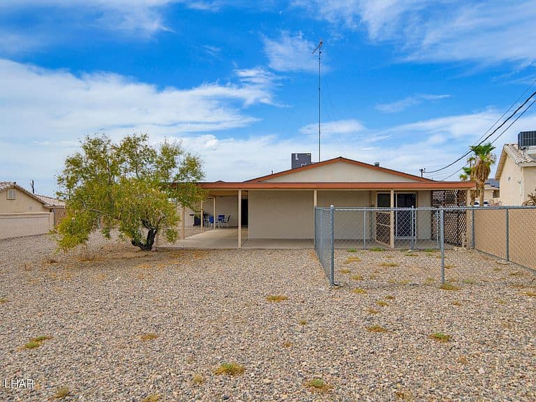 3860 Sweetgrass Dr photo 5