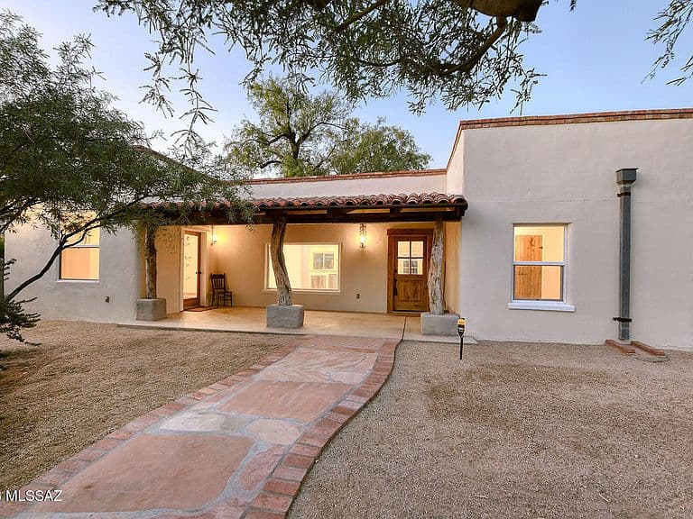 5402 E San Francisco Blvd photo 3