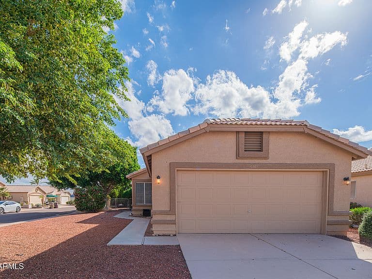 10501 W YUKON Drive photo 1