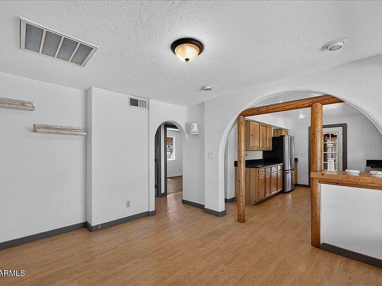 602 W CIRCLE MOUNTAIN Road photo 5