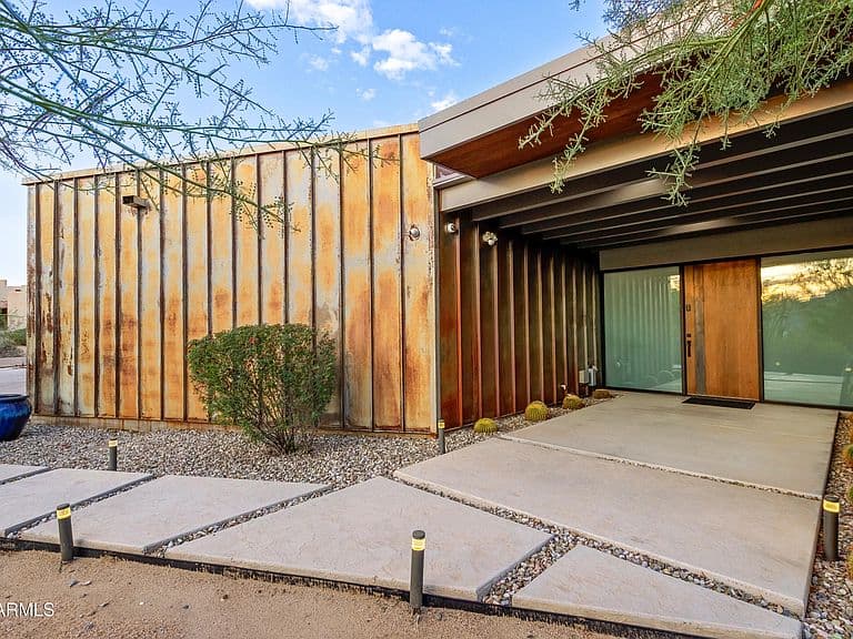 8787 E WHISPERING WIND Drive photo 4