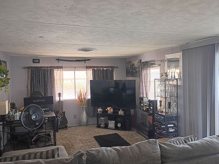 800 W Apache Trl photo 4