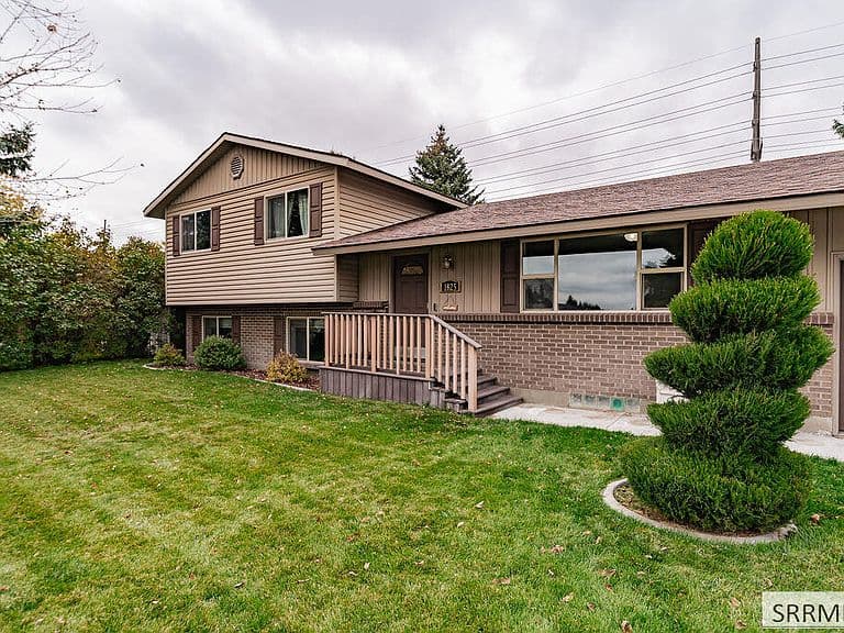 1825 Kearney St photo 3