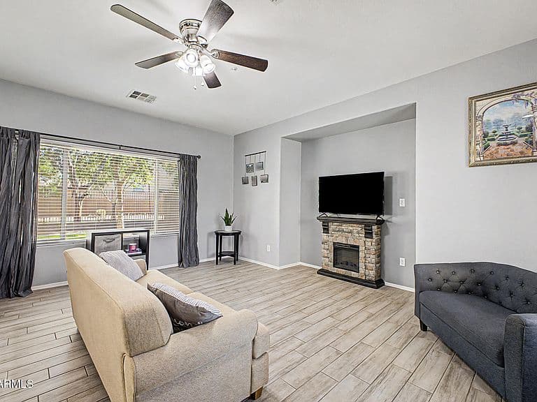 1393 E JOSEPH Way photo 3