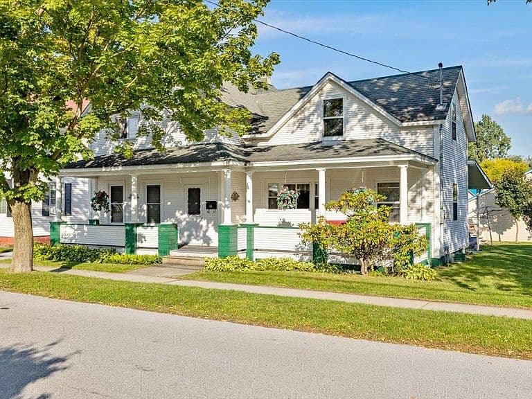 35 N Elm Street photo 1