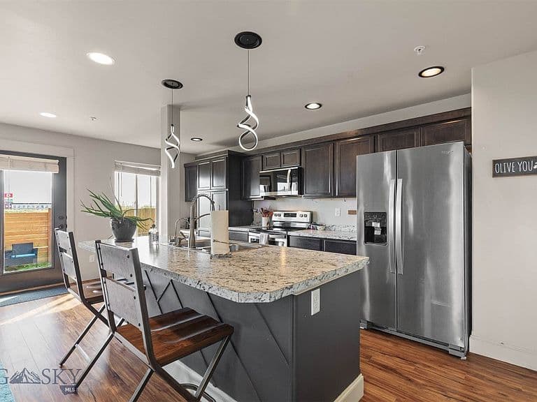 22 Skyscape Dr photo 3