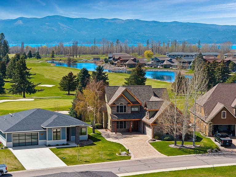 1363 Lake Pointe Dr photo 1