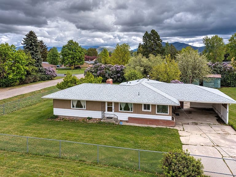 2212 37th Ave photo 1
