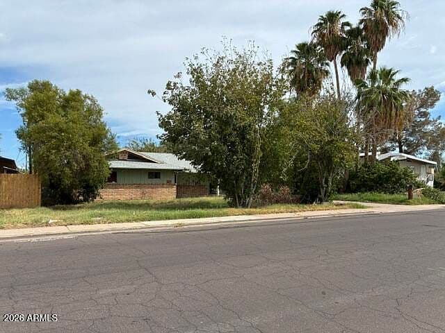 1514 E DANA Avenue photo 2