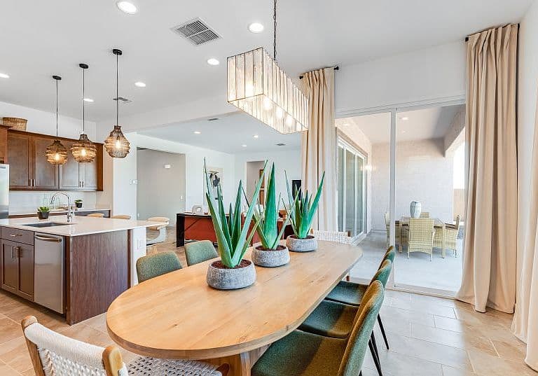8022 W Tether Trl photo 5