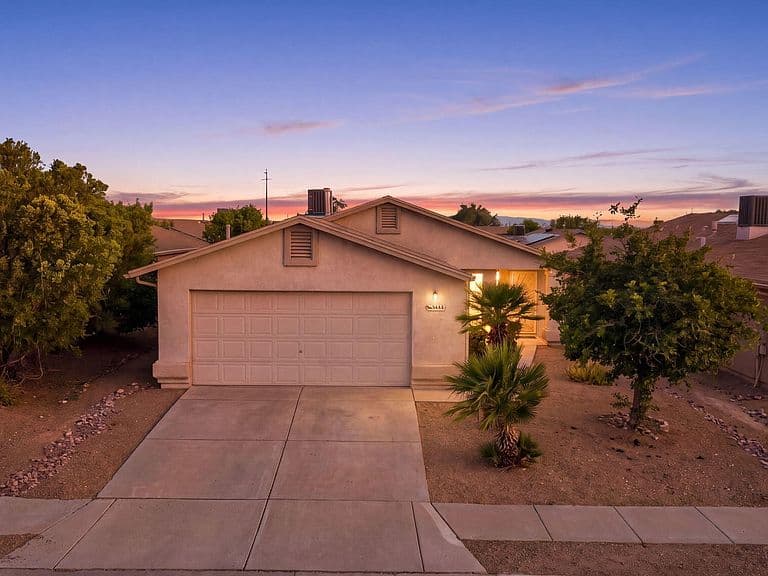 8966 E Alderpoint Way photo 2