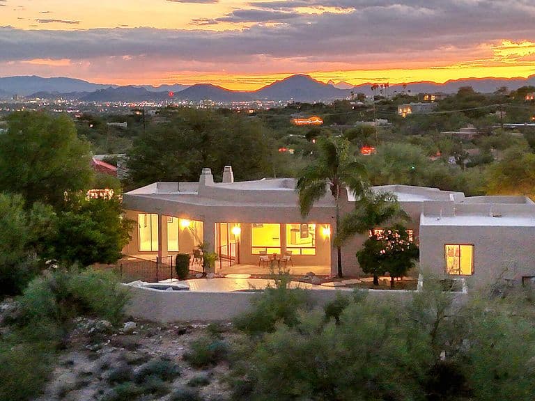 5500 N Hacienda Del Sol Rd photo 3