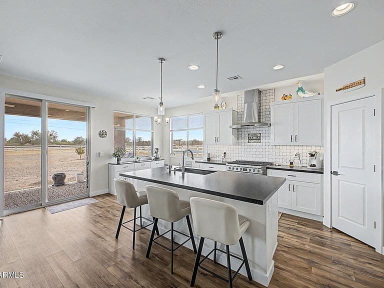 17038 W BAKER Drive photo 4