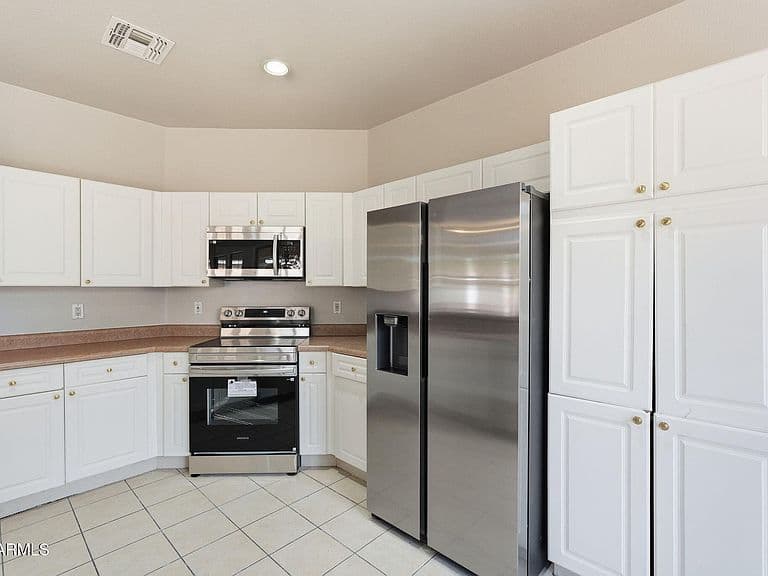 13557 W CYPRESS Street photo 4