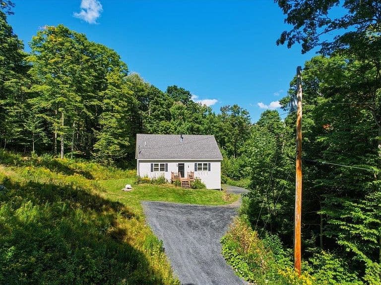 449 Woods Road photo 2