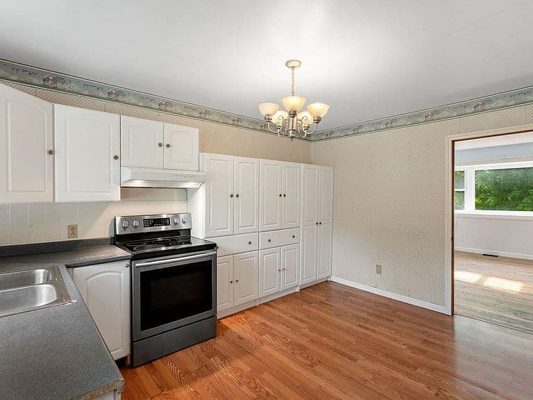 121 Westford Road photo 5