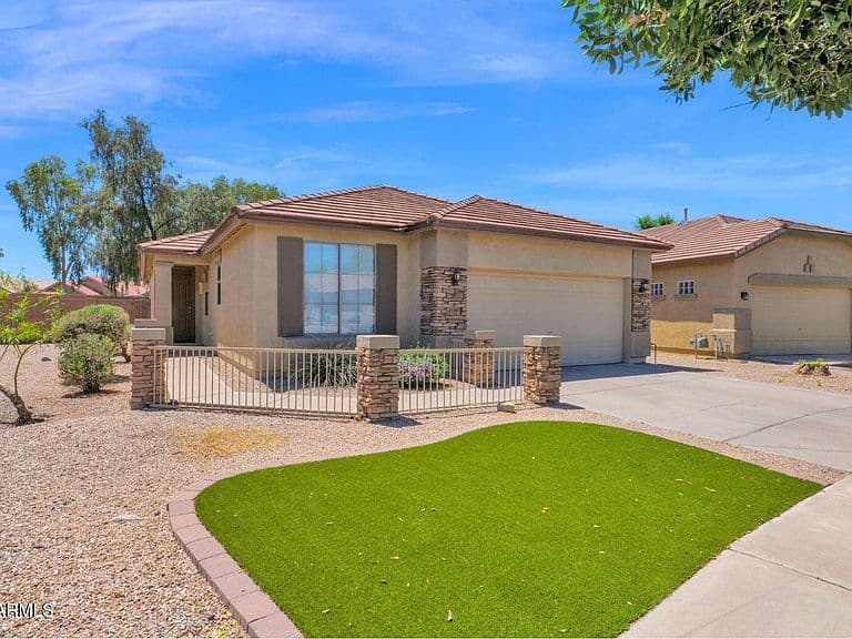 21067 E DESERT HILLS Circle photo 1