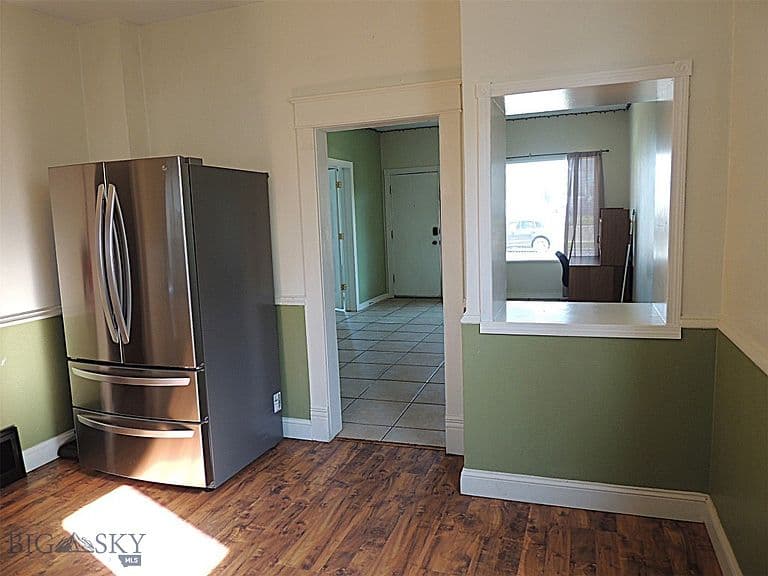 1030 W Porphyry St photo 5
