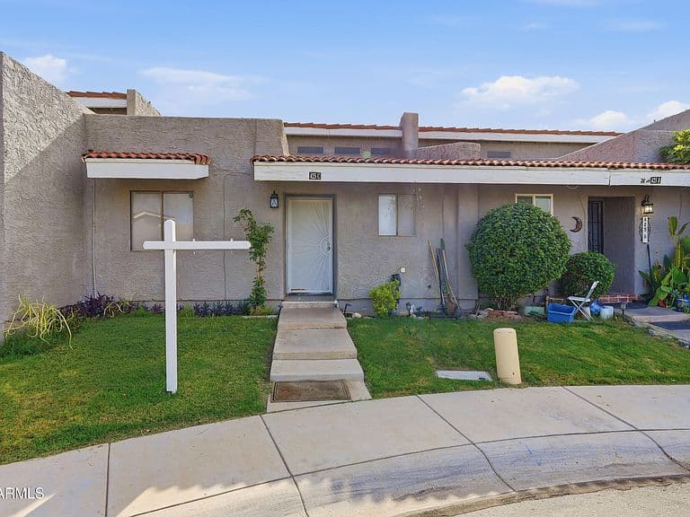 425 E CULLUMBER Avenue #C photo 3