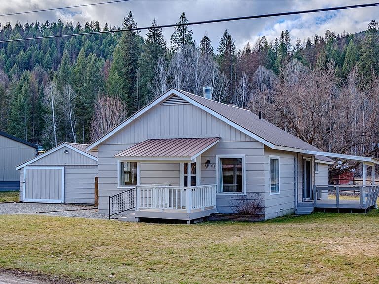 82 Pioneer Rd photo 1