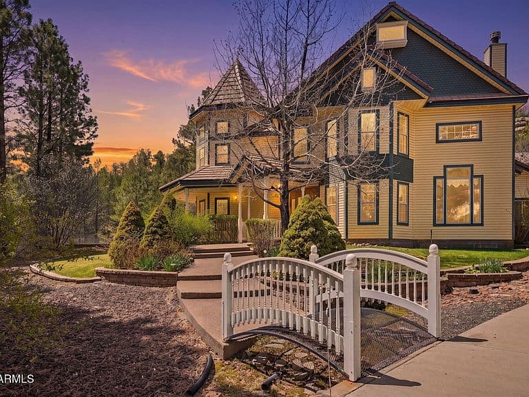 3318 Black Canyon Road photo 1