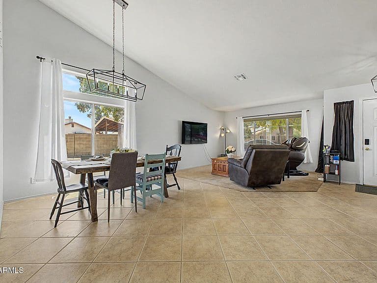 7509 W MESCAL Street photo 5