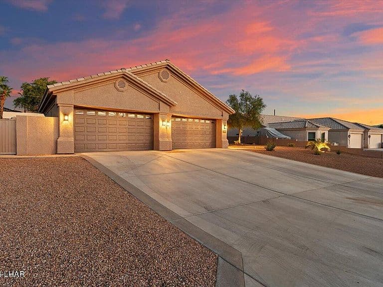 2524 Talisman Dr photo 3