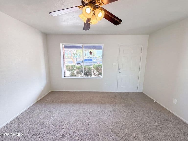 1413 W BEHREND Drive photo 4