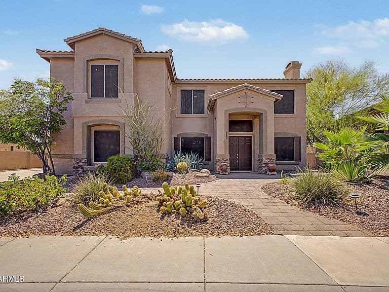 1412 N VINCENT Circle photo 2