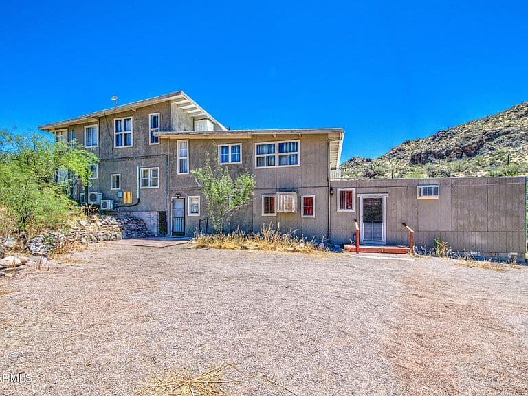 4516 N ELEPHANT BUTTE Road photo 2