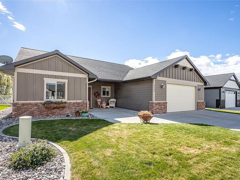 5238 Amherst Dr photo 2