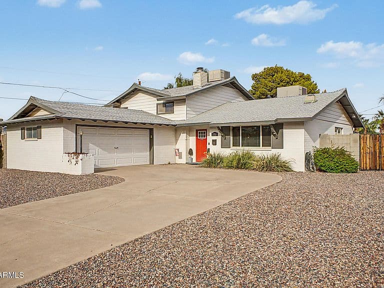 10835 N 39TH Street photo 1