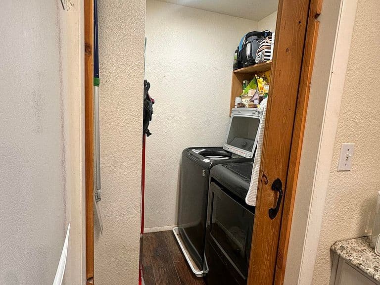 2852 S ASPEN Way photo 3