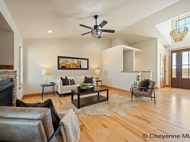 2172 Roan Trl photo 5