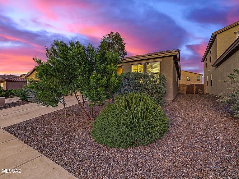 7849 S Sugarbend Dr photo 4