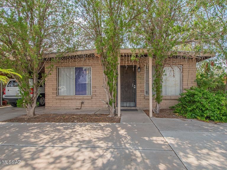 5730 S Aldorn Dr photo 1