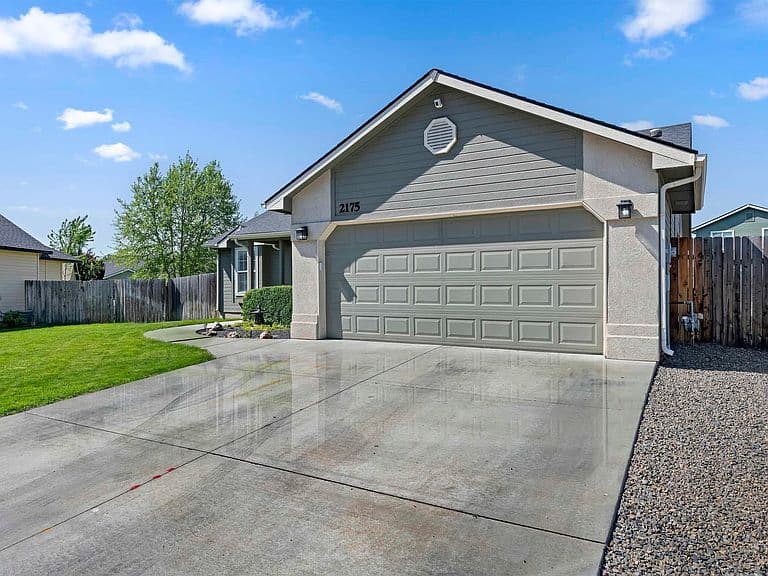 2175 N Capecod Way photo 3