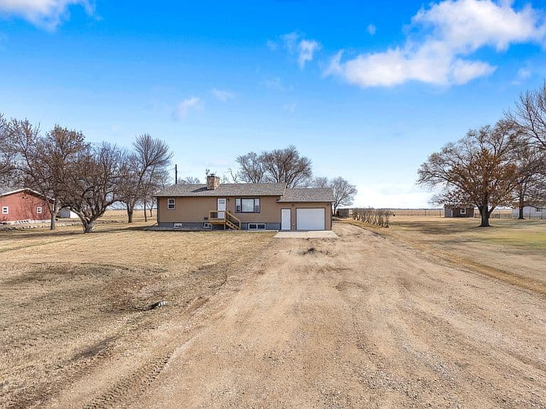 1619 S Melgaard Rd photo 1