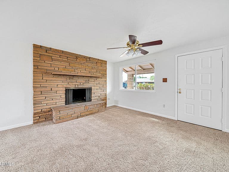 3472 E SHARON Drive photo 4