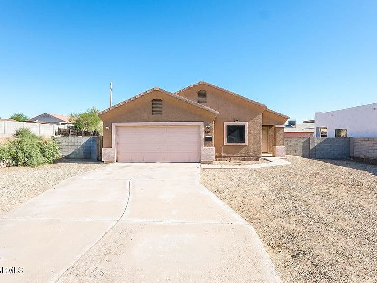 610 E DEE Street photo 1