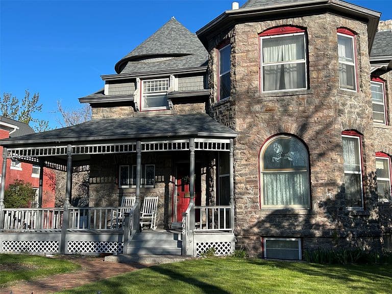 608 N Ewing St photo 3