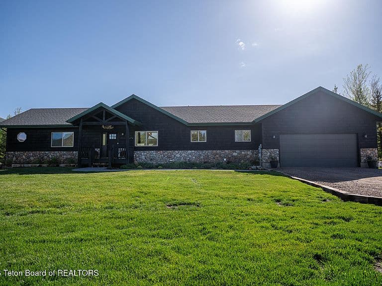 87 Southridge Dr photo 3