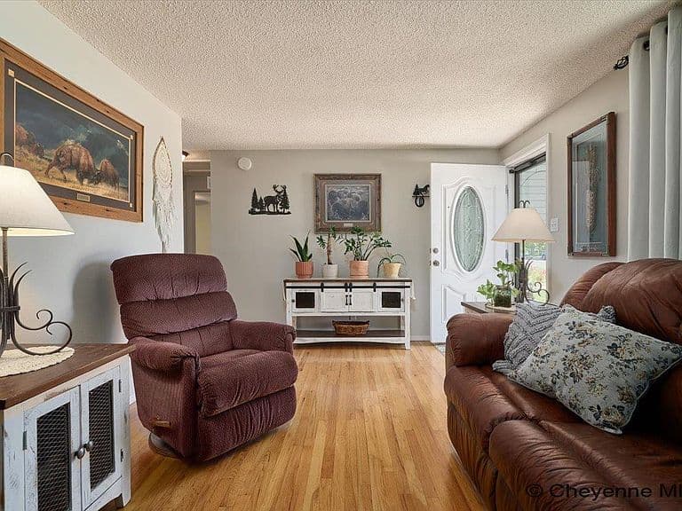 4912 Nimmo Dr photo 2