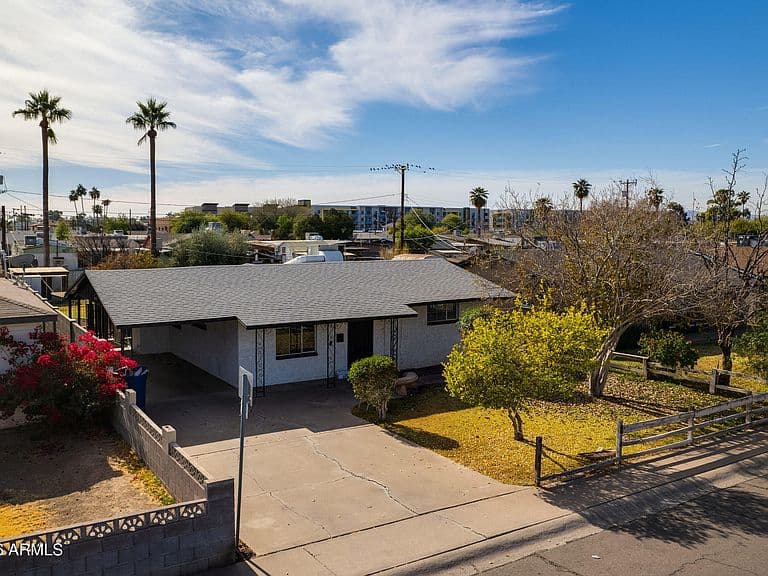 2089 E DON CARLOS Avenue photo 3