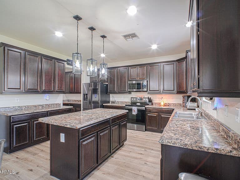 39982 W COLTIN Way photo 4