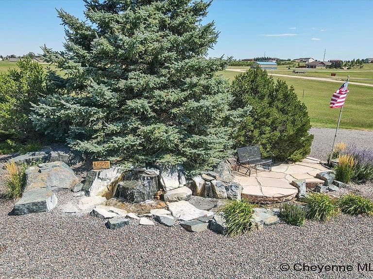 6902 Solitude Dr photo 4