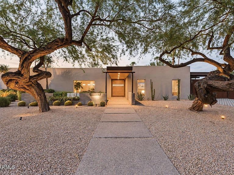 5056 E CHOLLA Street photo 2